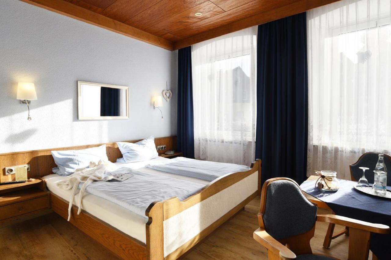 Gasthof & Hotel Goldener Hirsch Bad Berneck im Fichtelgebirge Ngoại thất bức ảnh