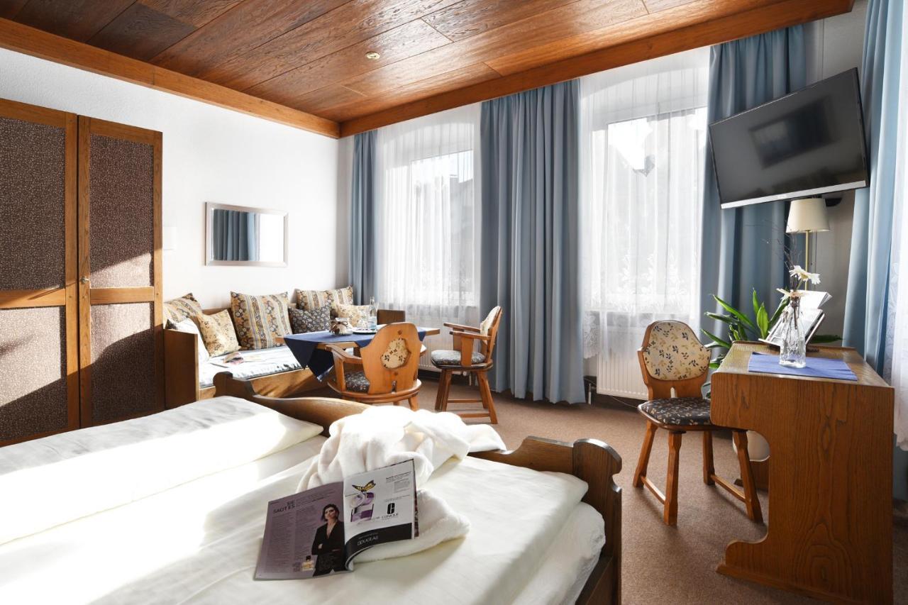 Gasthof & Hotel Goldener Hirsch Bad Berneck im Fichtelgebirge Ngoại thất bức ảnh
