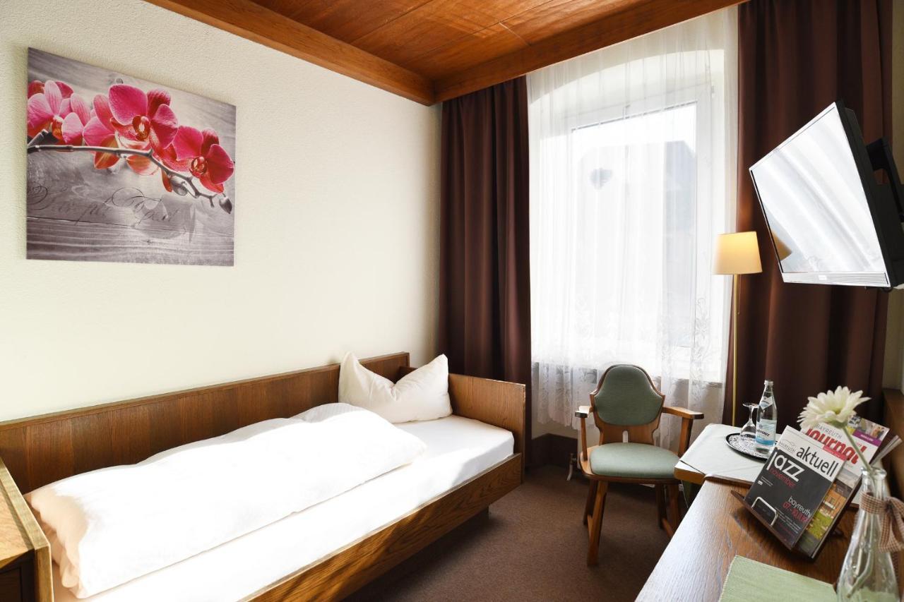Gasthof & Hotel Goldener Hirsch Bad Berneck im Fichtelgebirge Ngoại thất bức ảnh